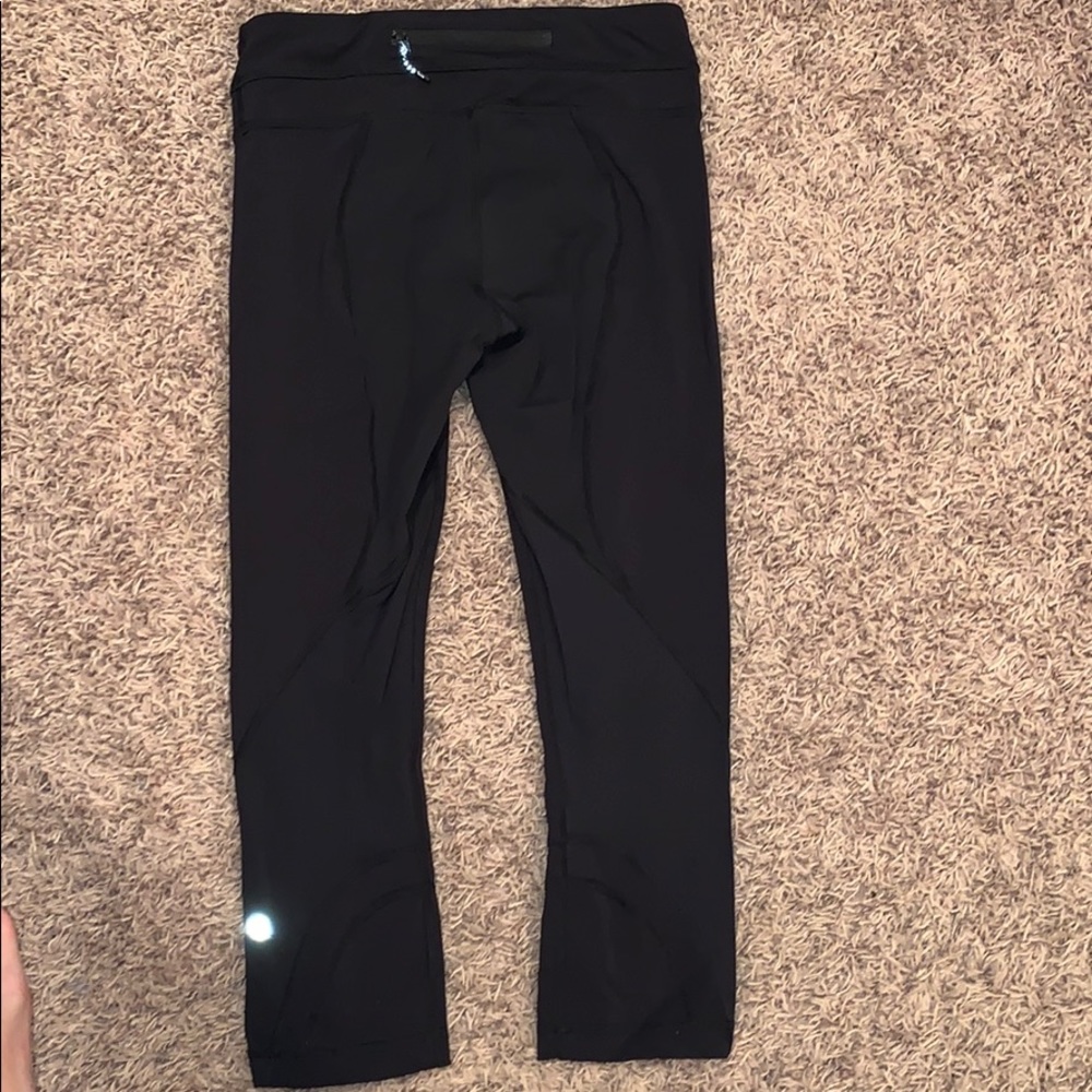 size 4 cropped lululemon leggings